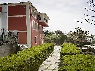 بيت ضيافة Archontiko Pantou 2*