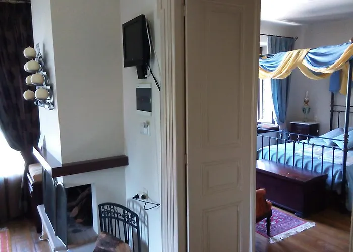 بيت ضيافة Archontiko Pantou 4*